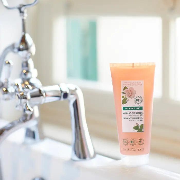 Shower Cream with Rose Milk Scent - GOLDFARMACI